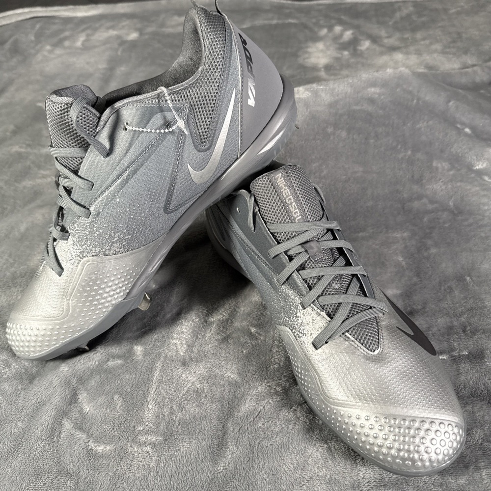 Nike Lunar Vapor UltraFly Pro Cleats 852696 001 Metallic gray silver Mens Sze 13